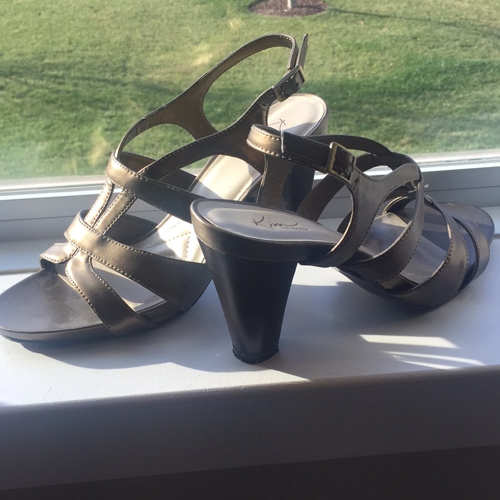 KIM ROGERS gold sandals